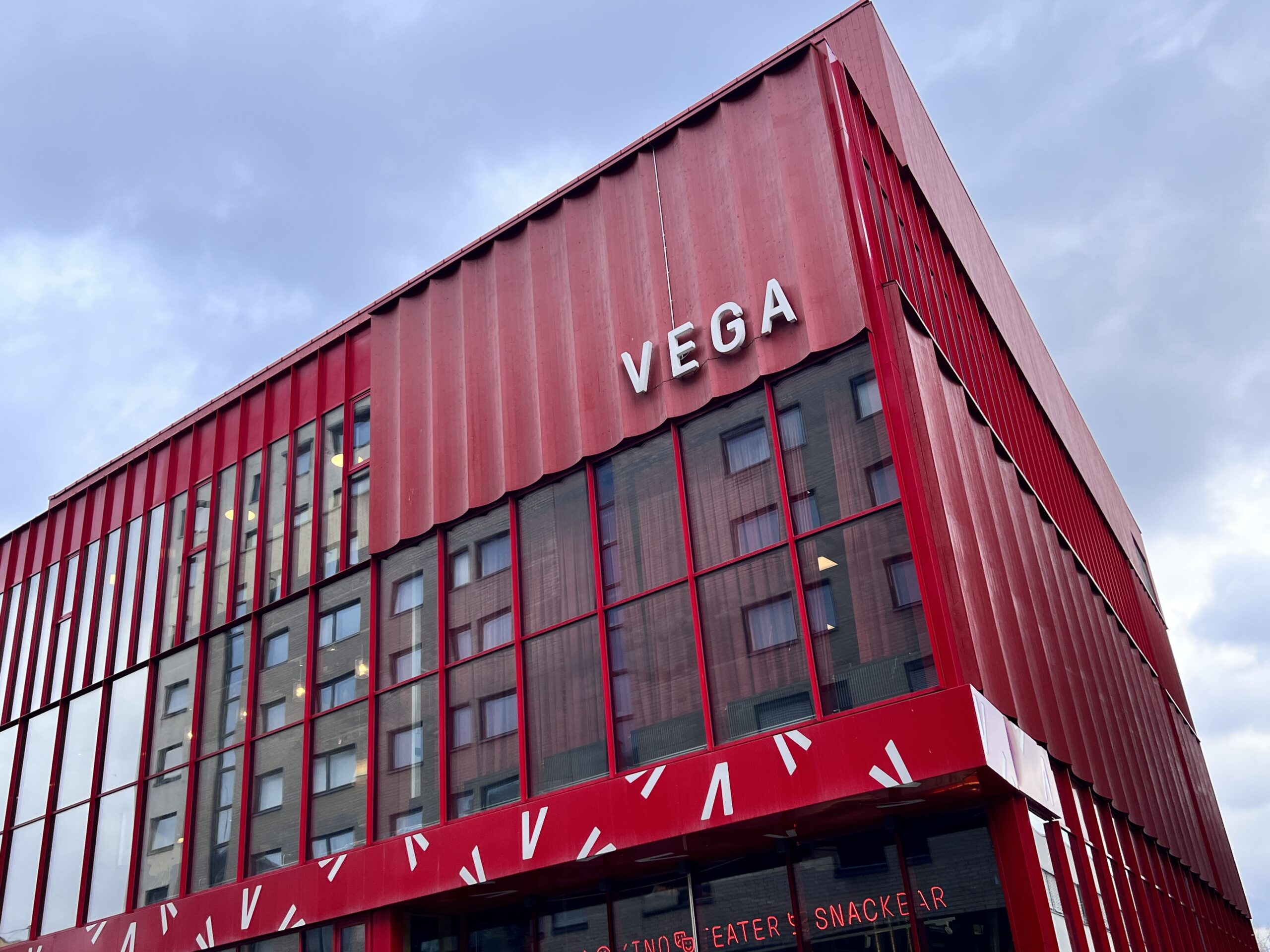 Vega scene rødt bygg i Oslo